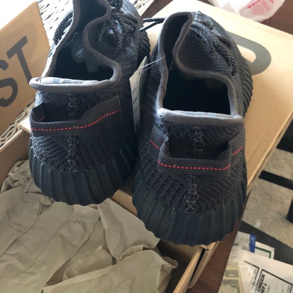 Yeezy 350 black static non reflective, - Picture 5 of 8